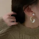 Irregular Shaped Pearl C-shaped Earrings